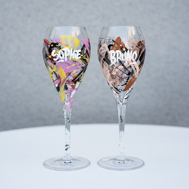 6 graffiti champagne glasses to personalize Champagne Julie Nivet